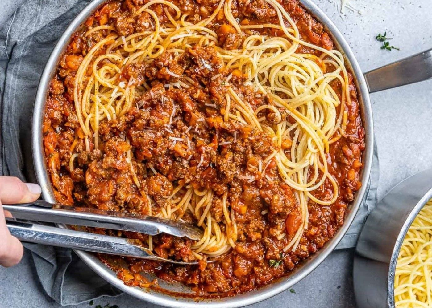 Bolognese pasta sauce - Serves 4