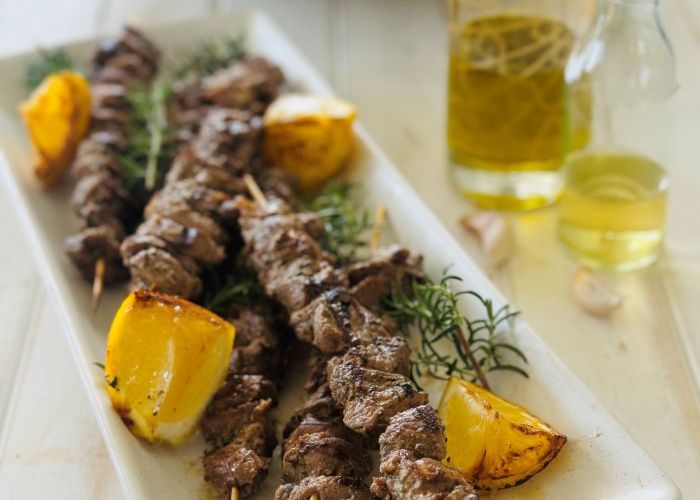 Lamb souvlaki skewers - RAW - serves 2-3